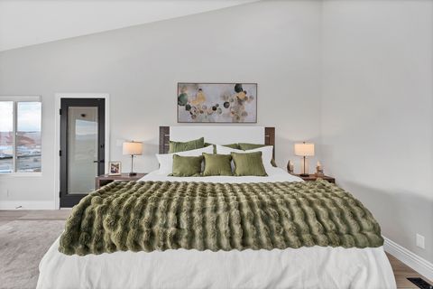 Tiny photo for 149 N EASTRIDGE DR, Saint George, UT 84790 (MLS # 2136401)