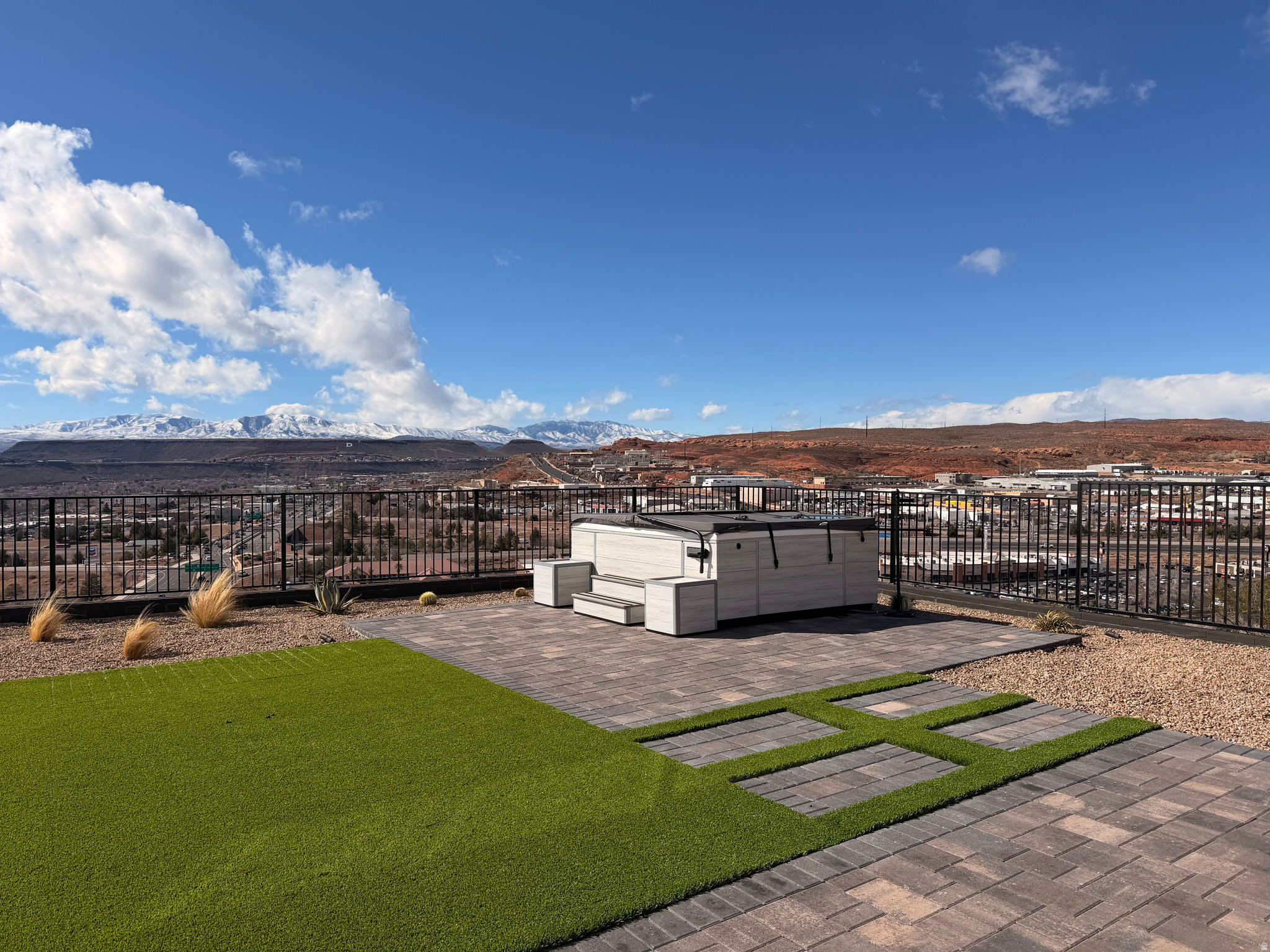 EAST RIDGE 1 - Residential