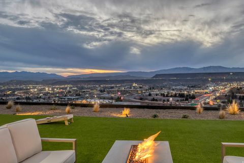 Tiny photo for 149 N EASTRIDGE DR, Saint George, UT 84790 (MLS # 2136401)