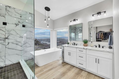 Tiny photo for 149 N EASTRIDGE DR, Saint George, UT 84790 (MLS # 2136401)