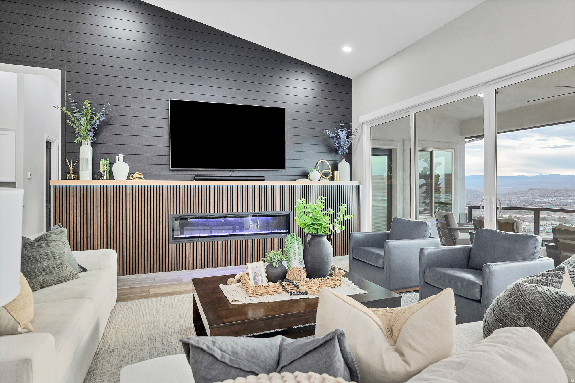 EAST RIDGE 1 - Residential