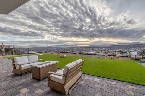 Tiny photo for 149 N EASTRIDGE DR, Saint George, UT 84790 (MLS # 2136401)