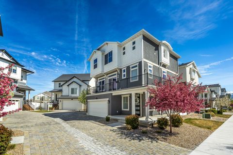 Tiny photo for 156 E POLARIS DR, Saratoga Springs, UT 84045 (MLS # 2148734)