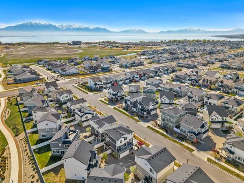 Tiny photo for 156 E POLARIS DR, Saratoga Springs, UT 84045 (MLS # 2148734)