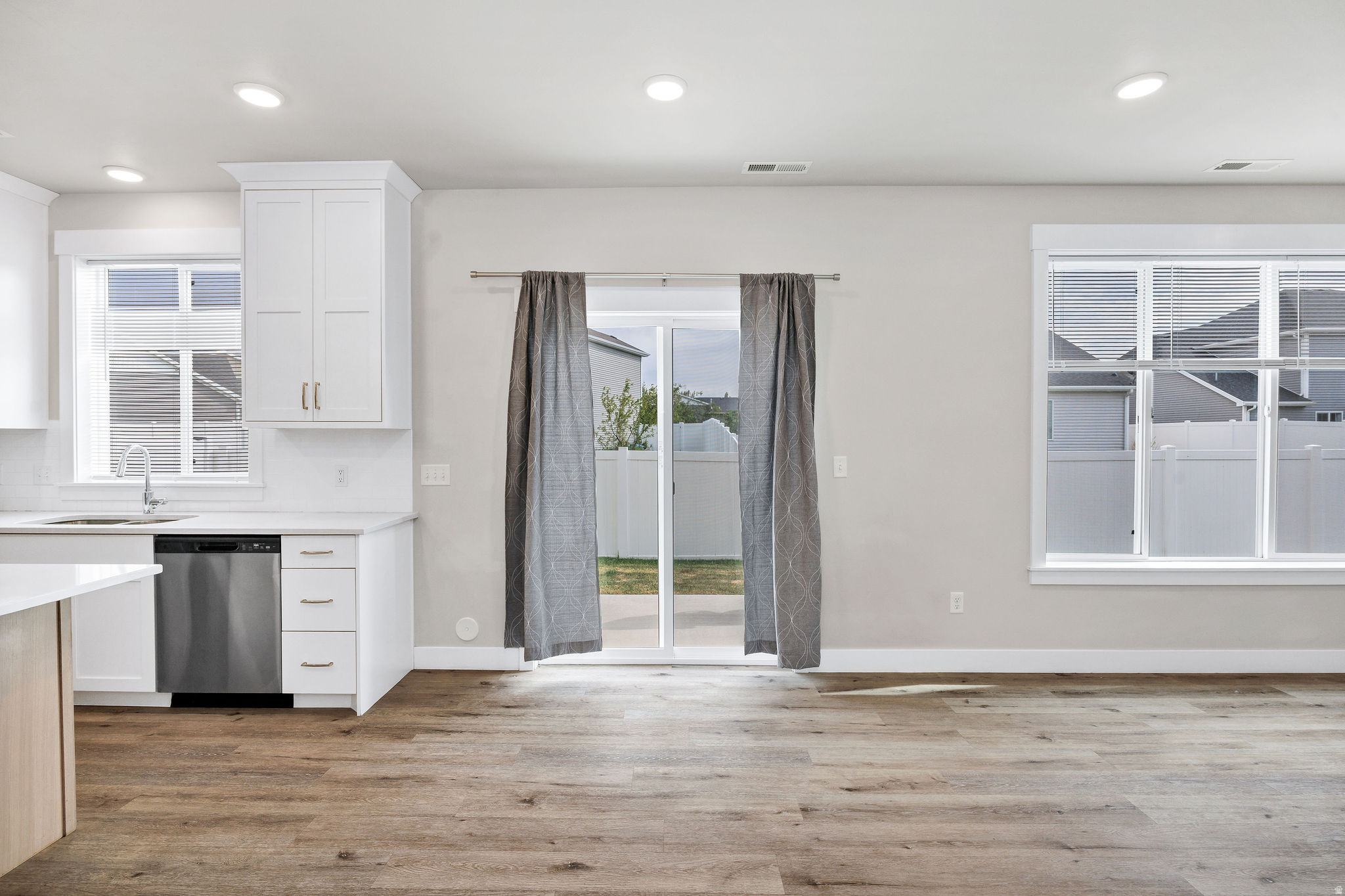 MEADOWBROOKE - Residential