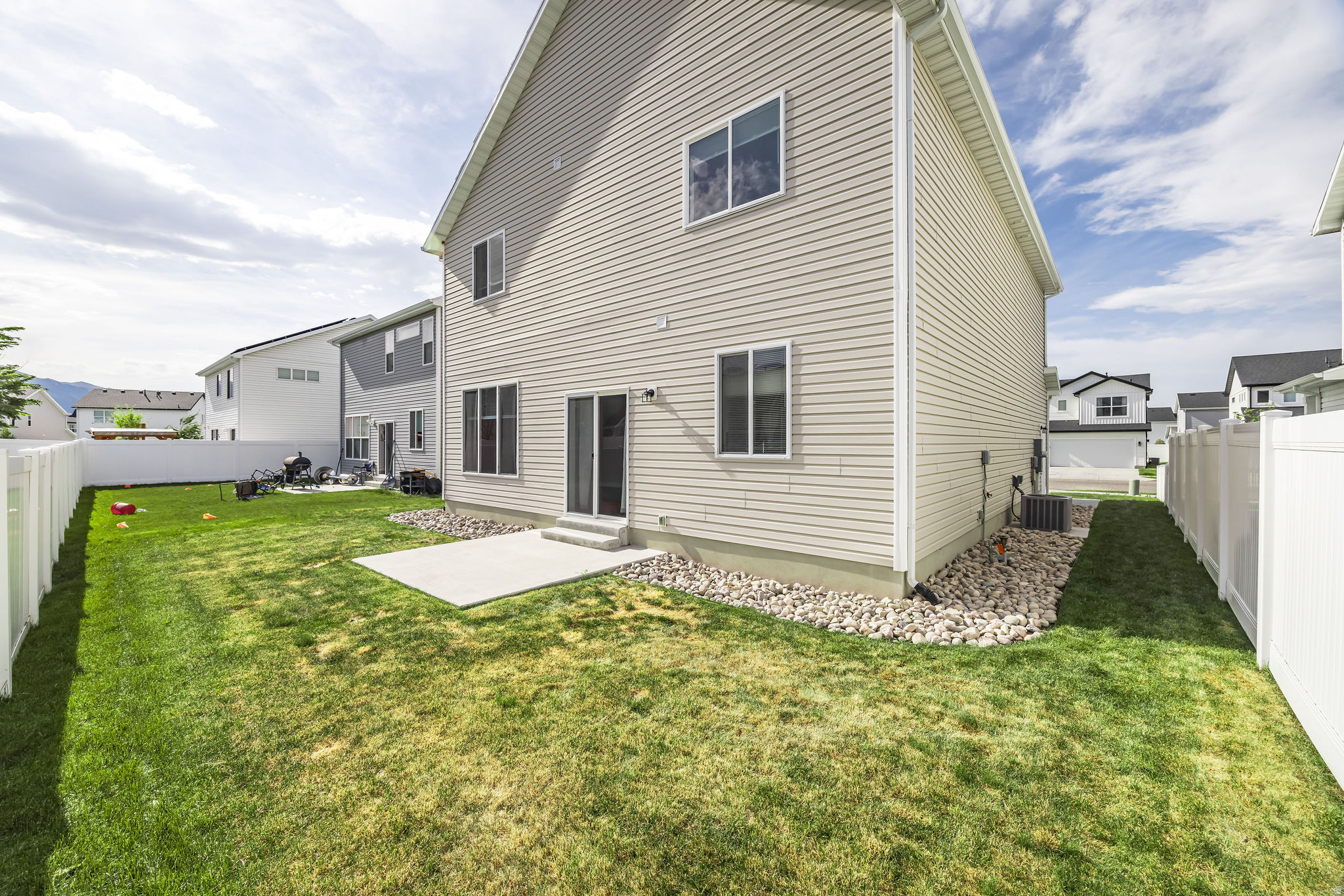 MEADOWBROOKE - Residential