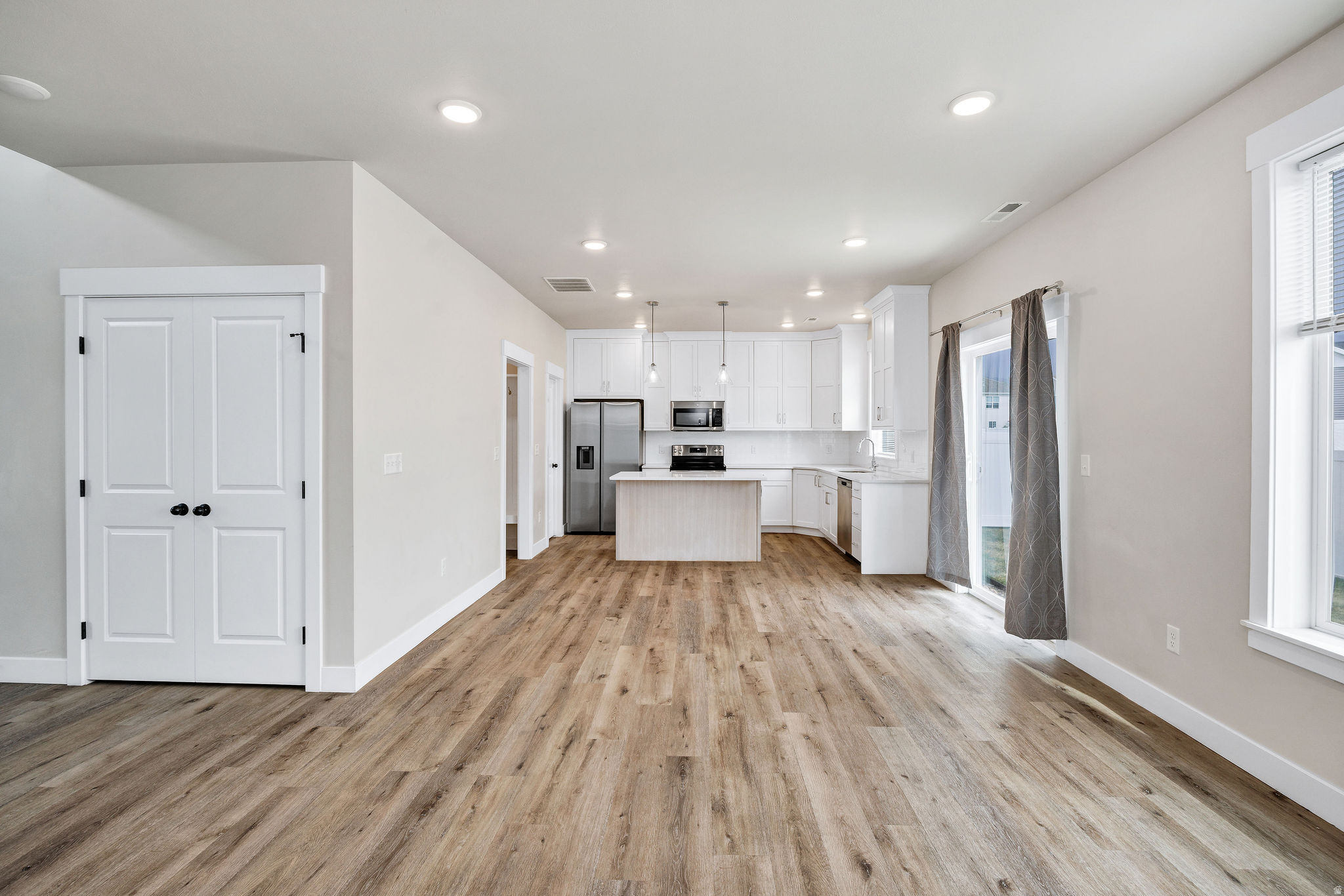 MEADOWBROOKE - Residential