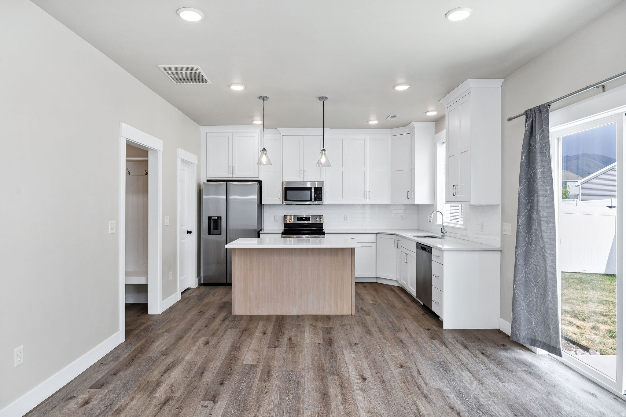 MEADOWBROOKE - Residential