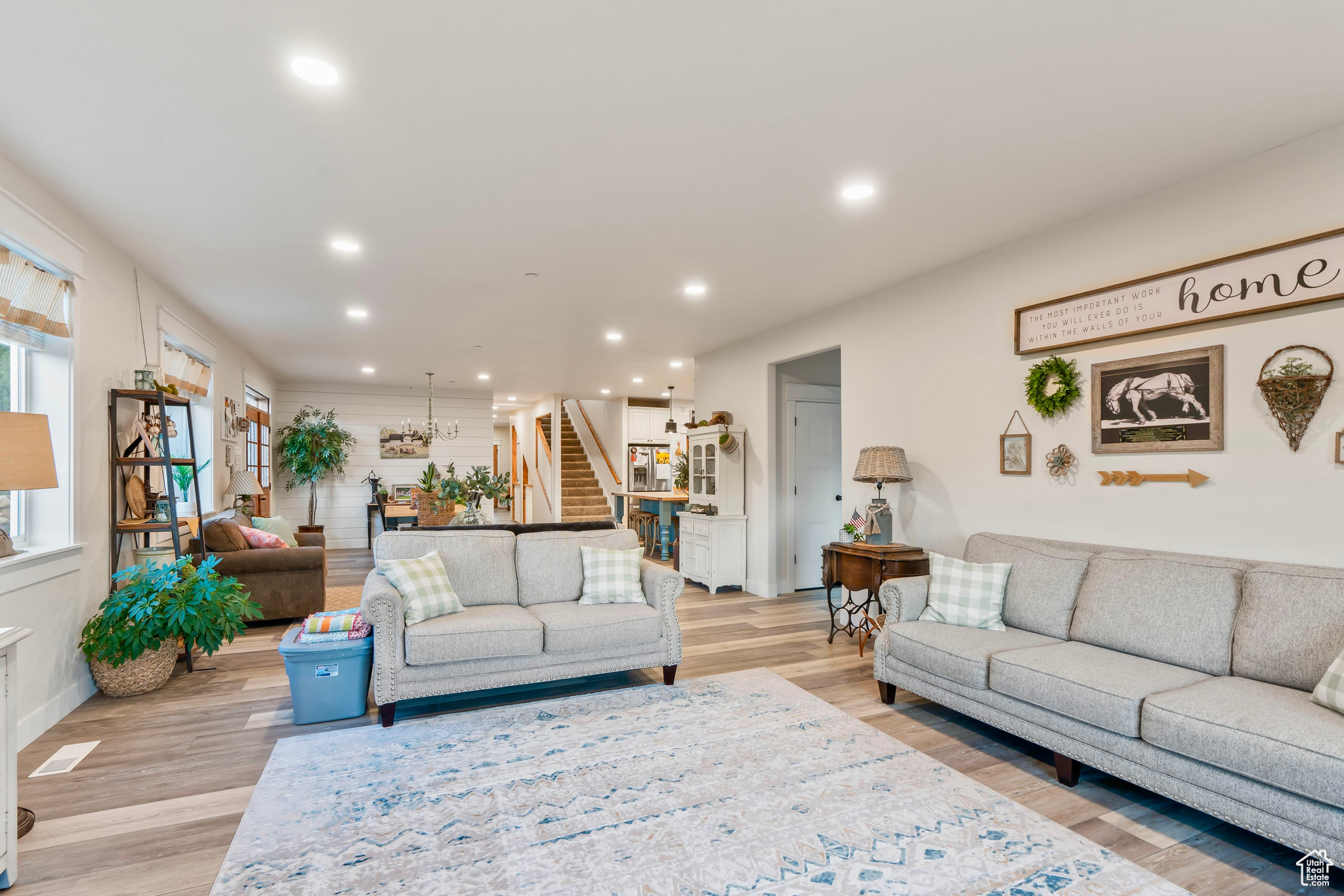 EAGLES LANDING - Residential