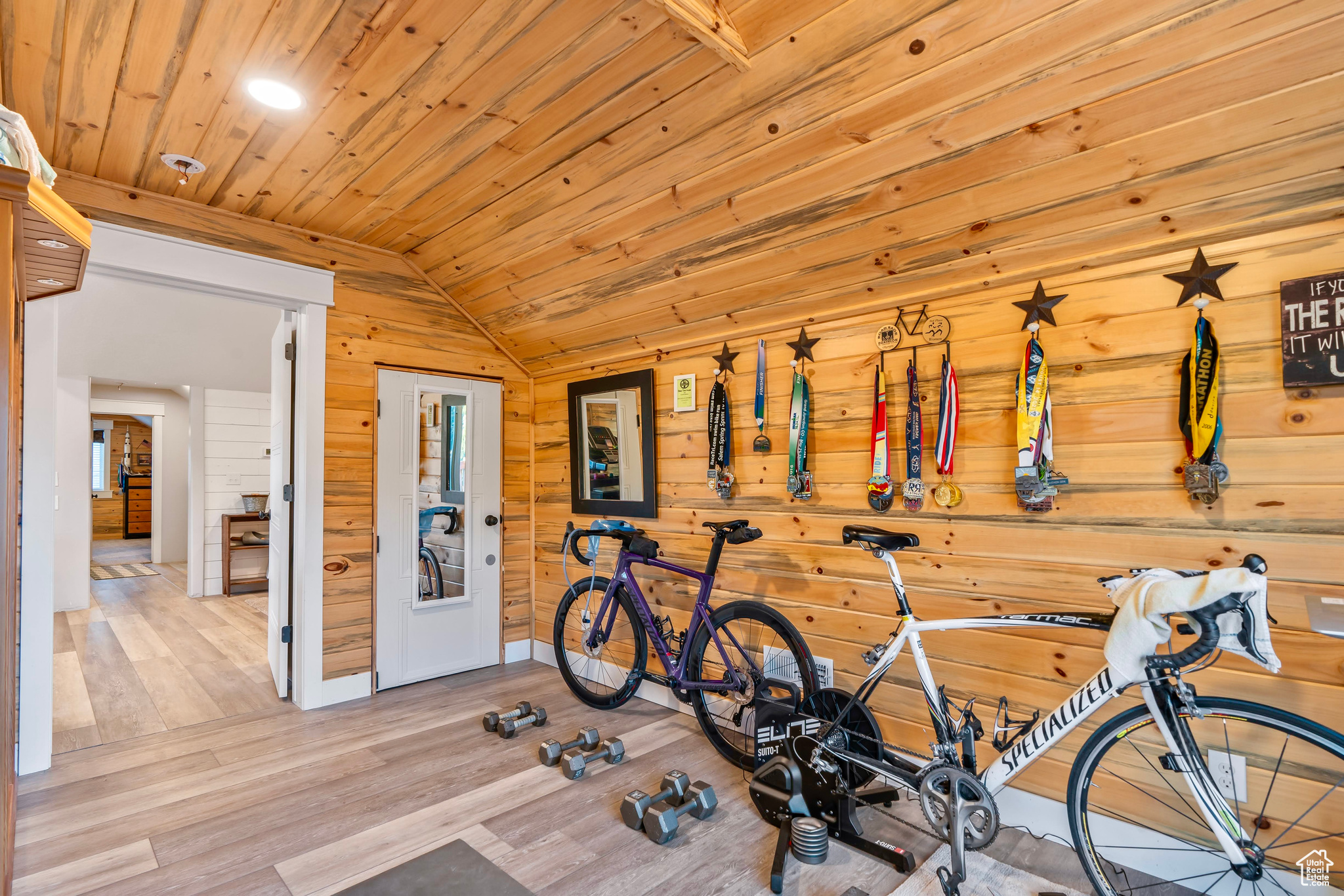 EAGLES LANDING - Residential