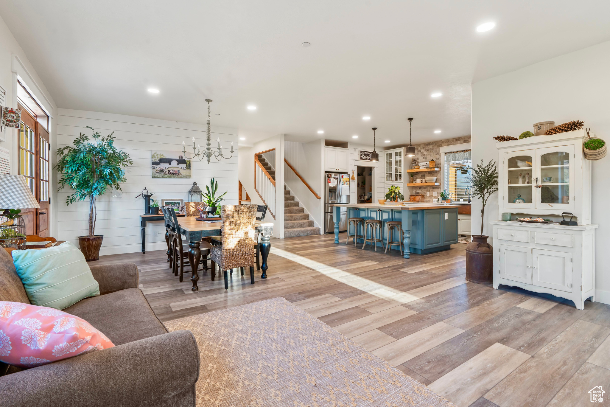 EAGLES LANDING - Residential