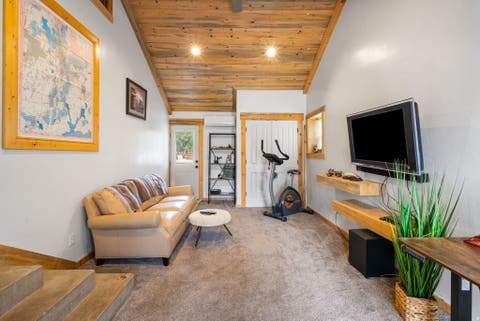 Tiny photo for 615 E MAPLE ST, Mapleton, UT 84664 (MLS # 2175646)