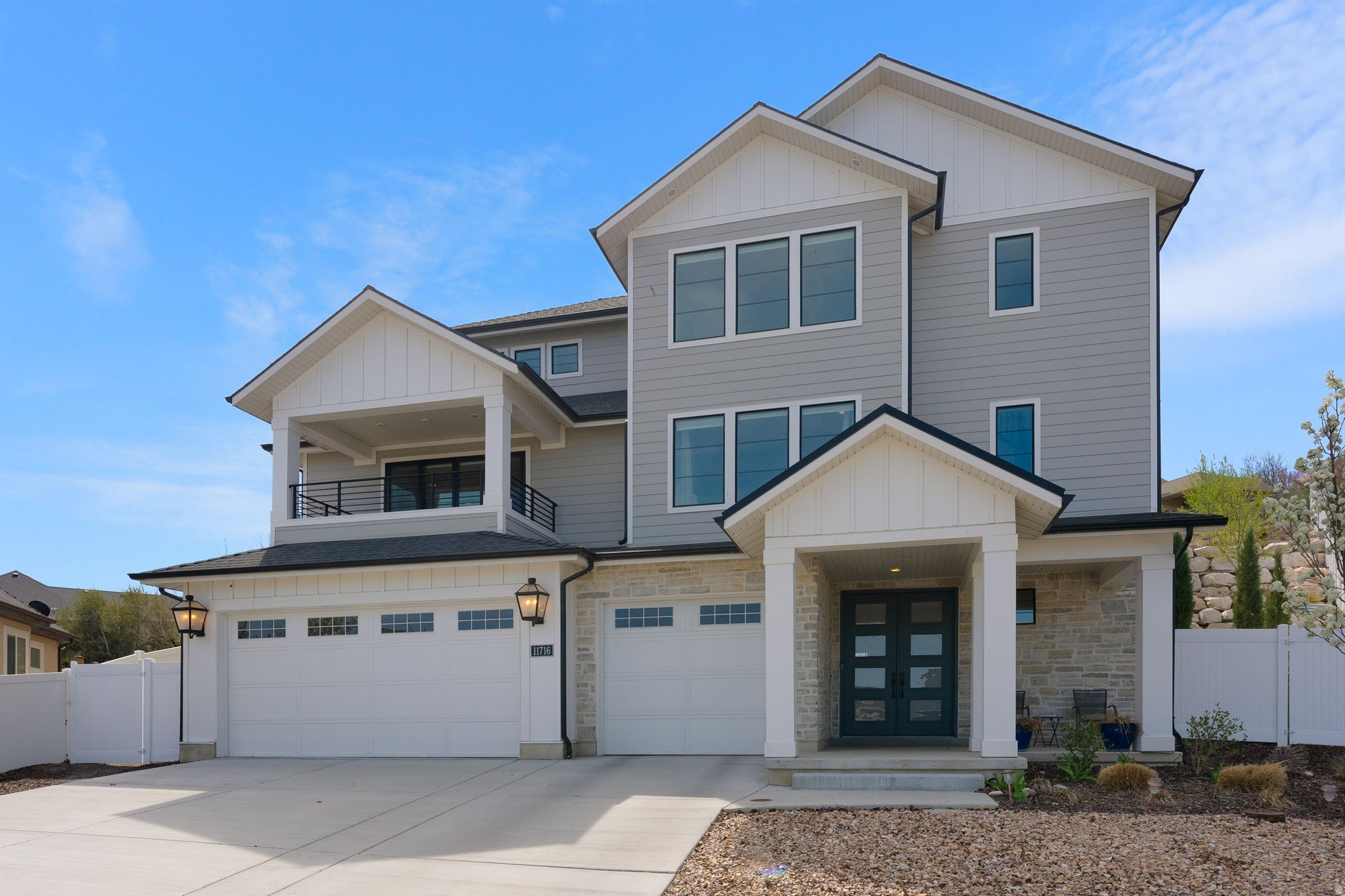 STERLING RIVER - Residential