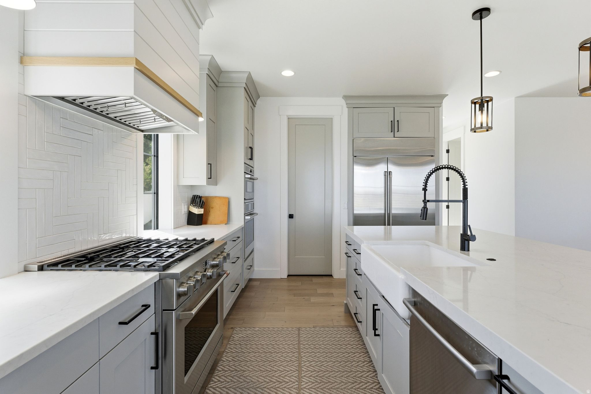 STERLING RIVER - Residential