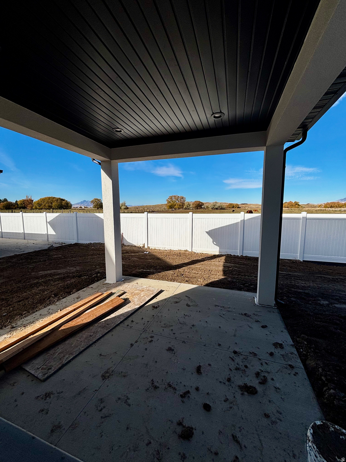 RIVERGATE - Residential