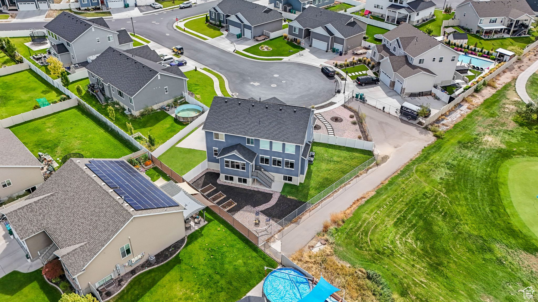 HALLS CROSSING - Residential