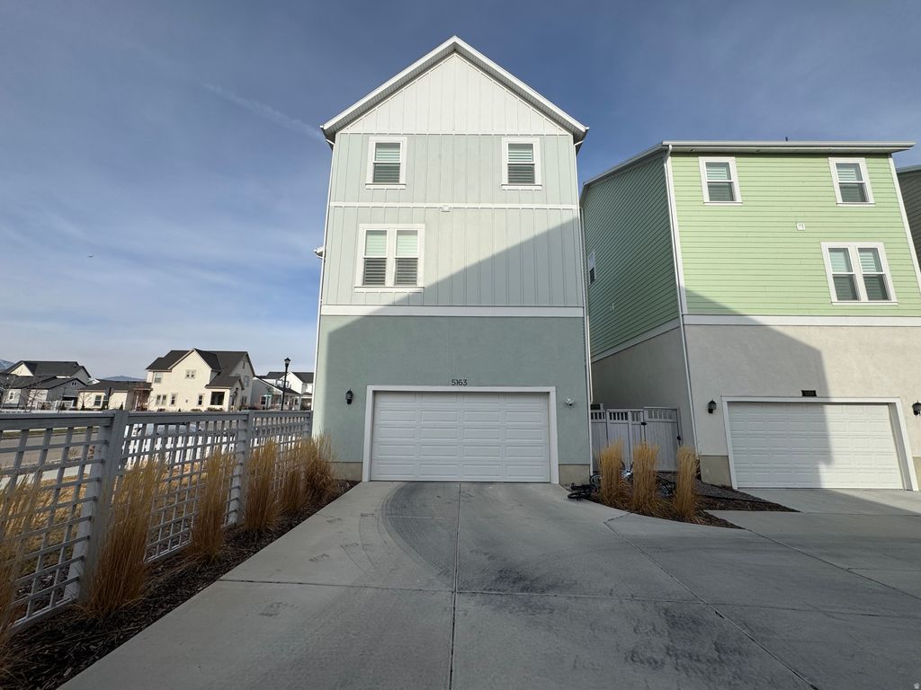 Photo of 5163 W ARISTA WAY, South Jordan, UT 84009 (MLS # 2137249)