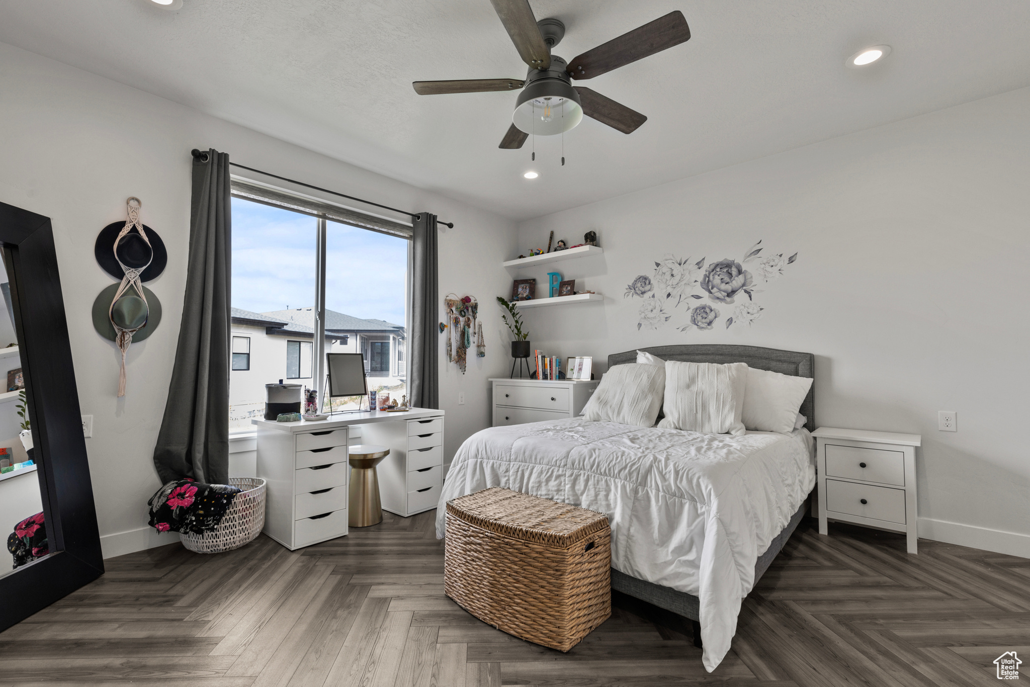 COTTONWOODS - Residential