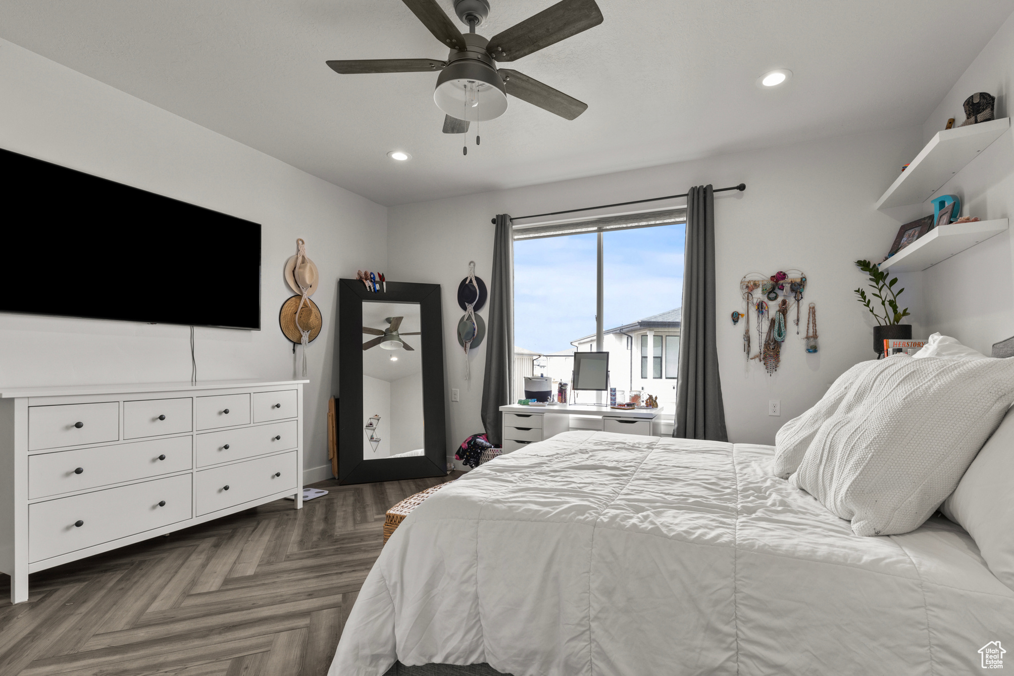 COTTONWOODS - Residential