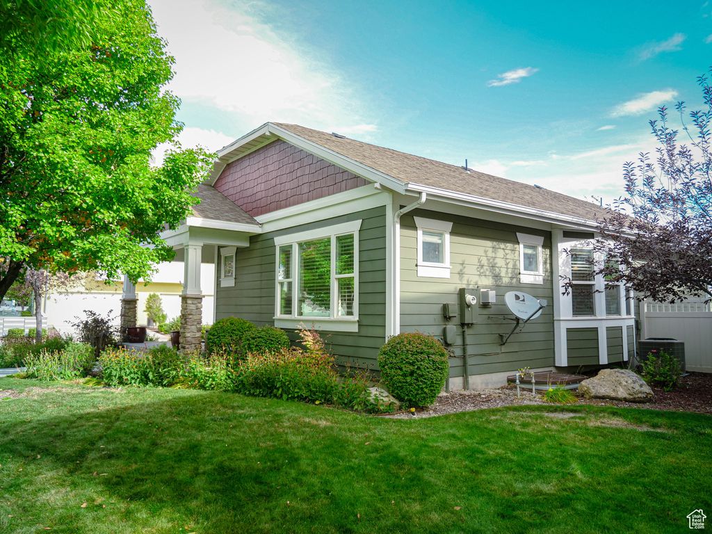 Photo of 11381 S SKYLUX AVE W, South Jordan, UT 84095 (MLS # 2115258)