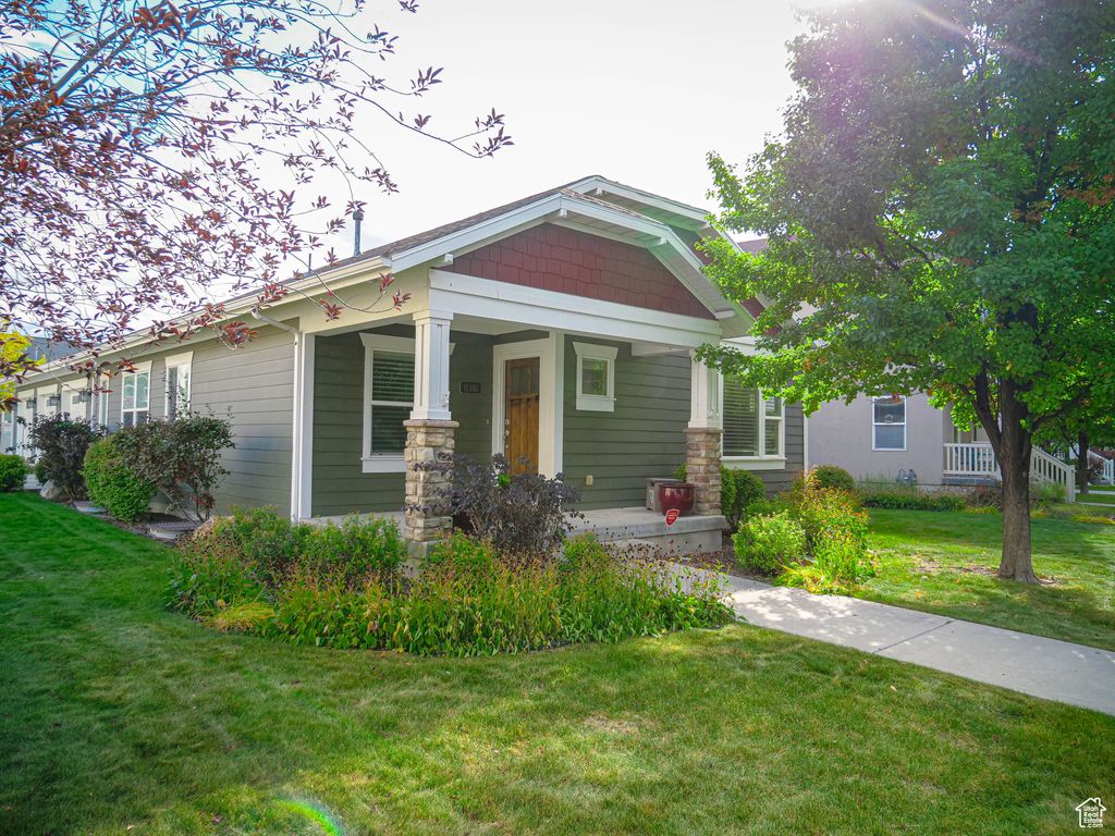 Photo of 11381 S SKYLUX AVE W, South Jordan, UT 84095 (MLS # 2115258)