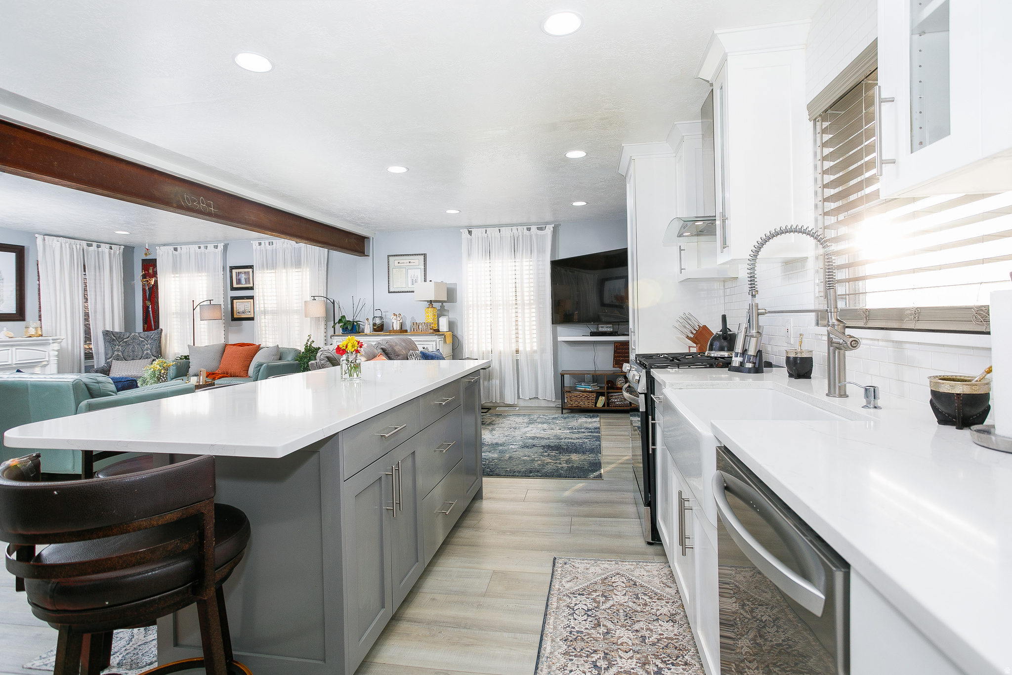 UPLAND TERRACE - Residential