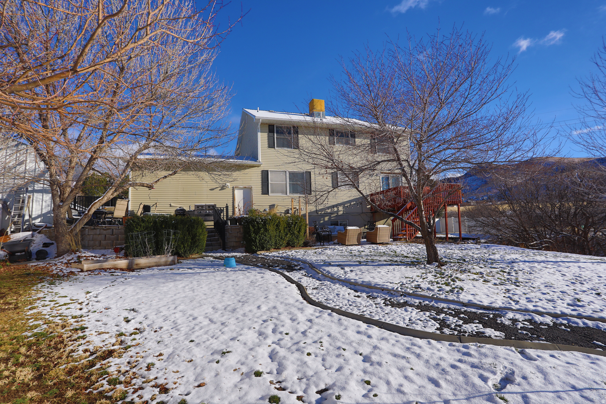 UPLAND TERRACE - Residential