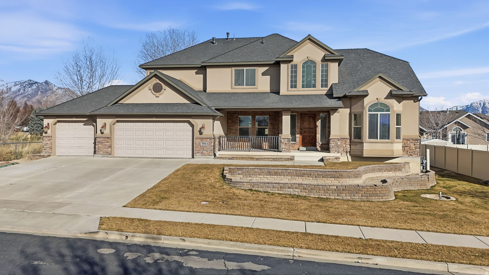 HUNTERS GROVE - Residential