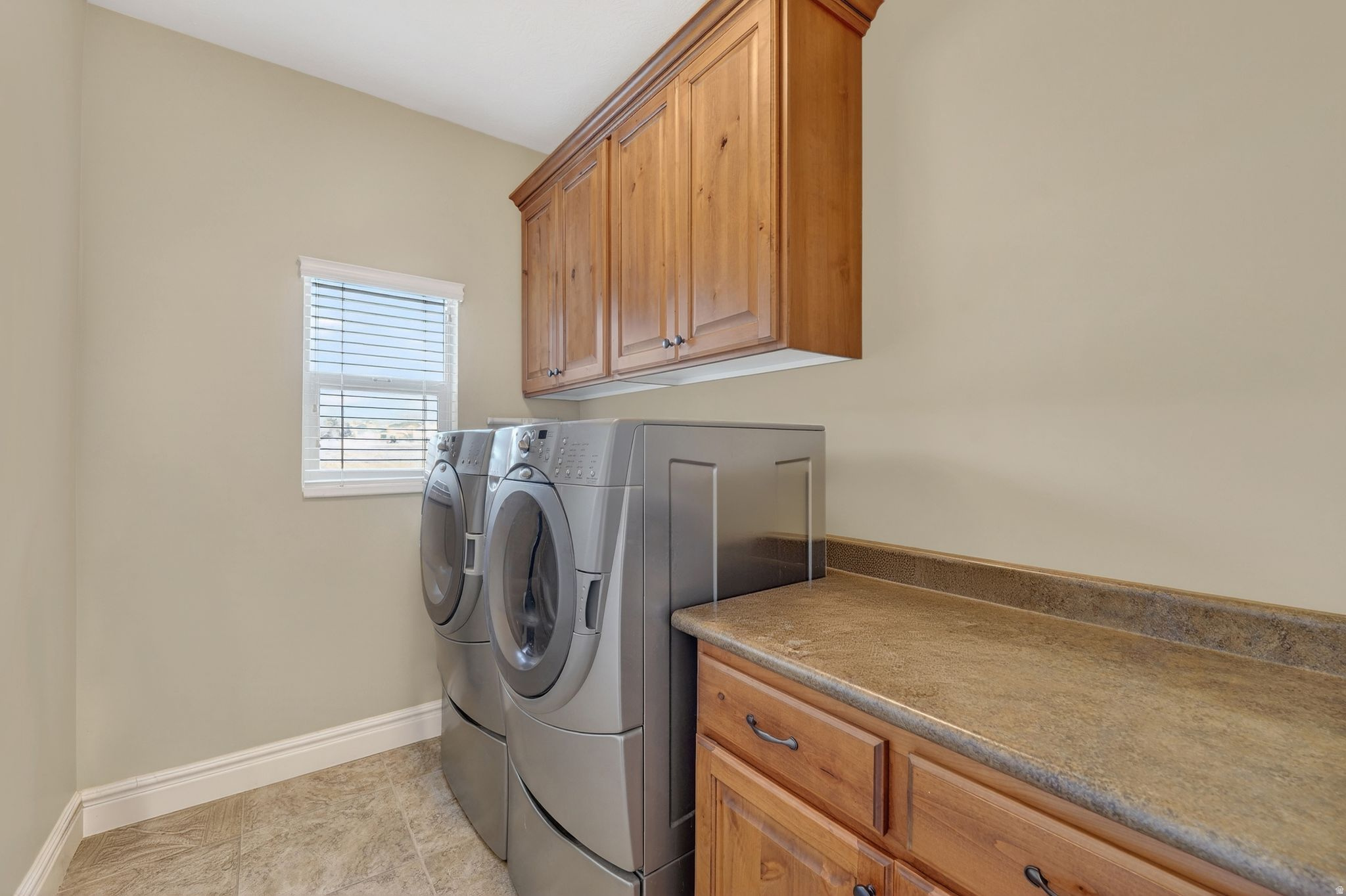 HUNTERS GROVE - Residential