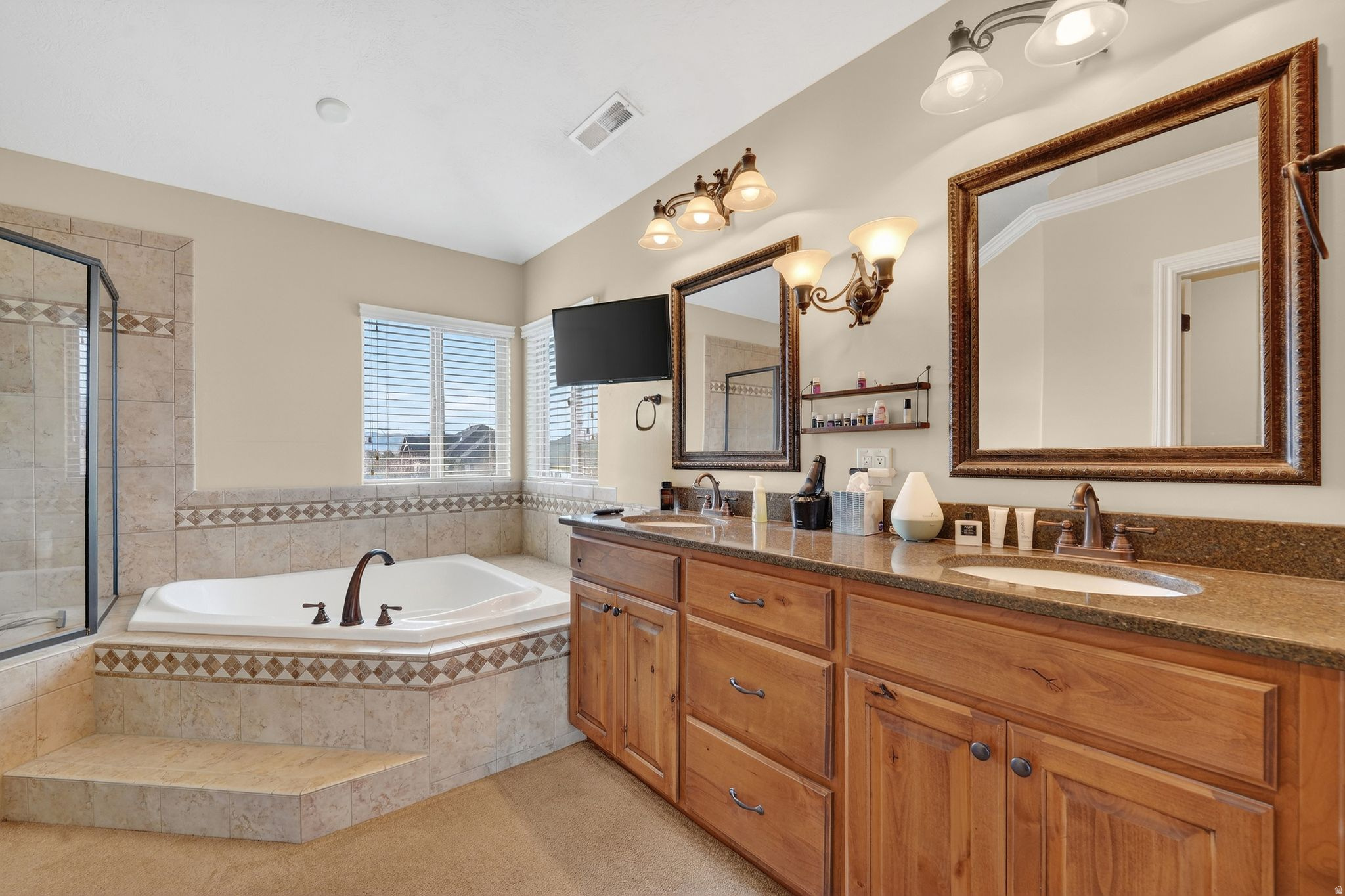 HUNTERS GROVE - Residential