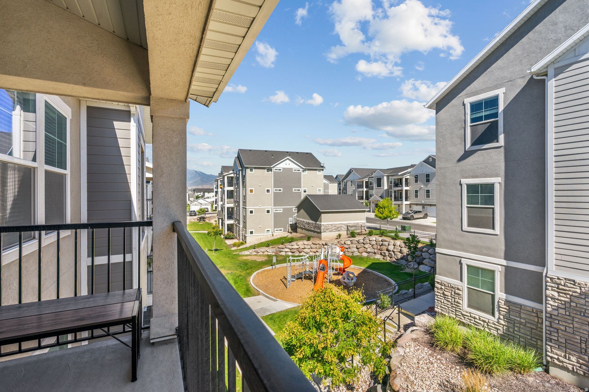 QUAILHILL - Residential