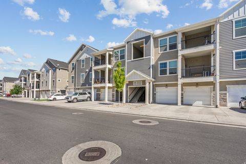 Tiny photo for 1776 W NEWCASTLE LN S #301, Saratoga Springs, UT 84045 (MLS # 2136437)