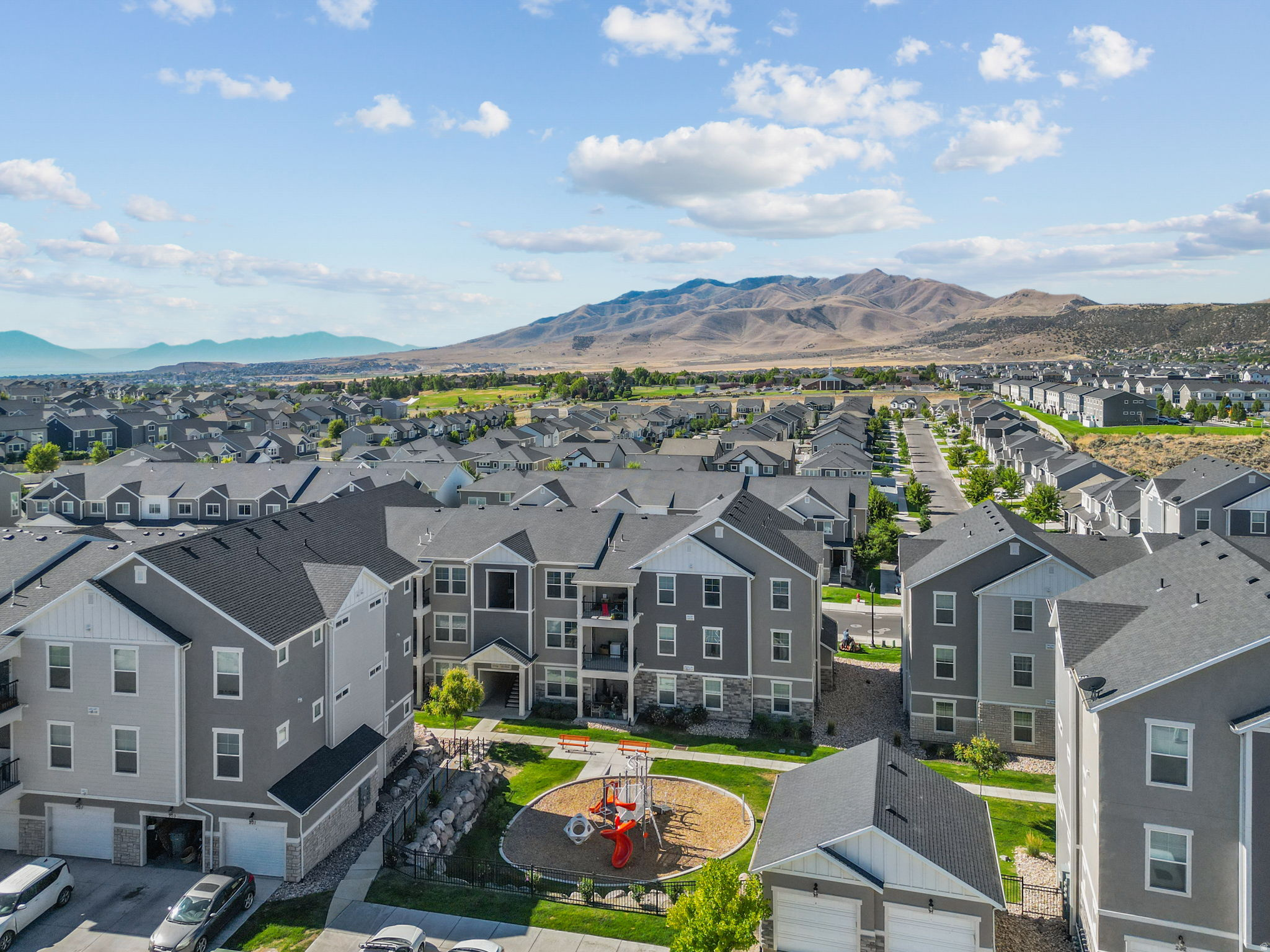 QUAILHILL - Residential