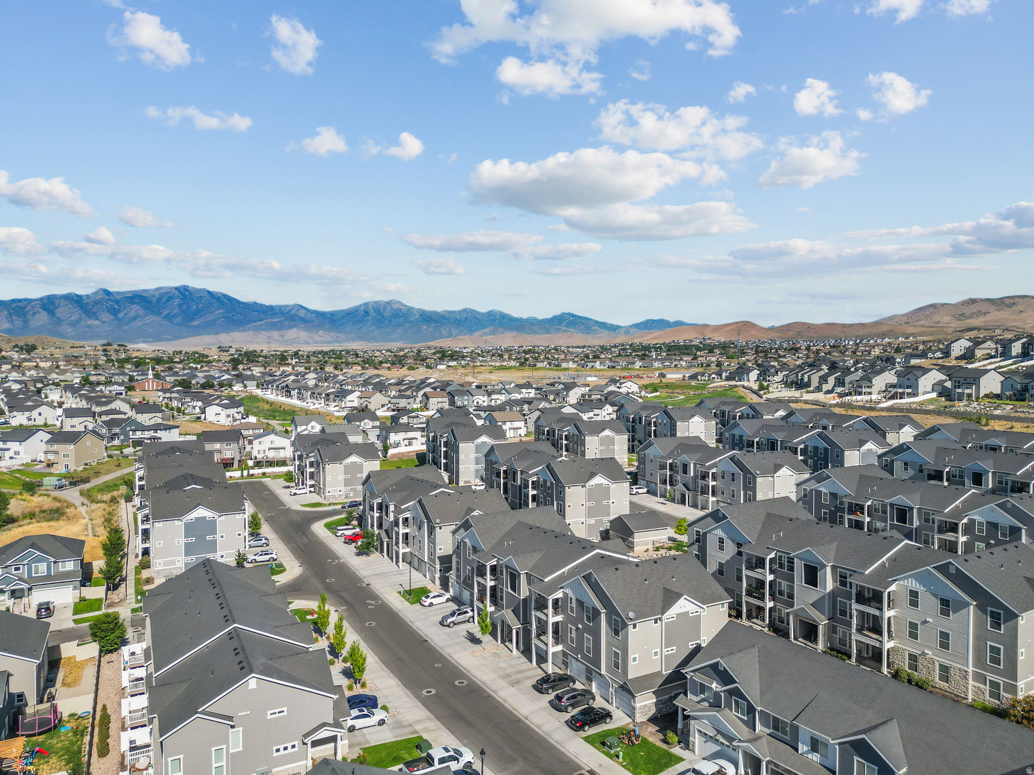 QUAILHILL - Residential