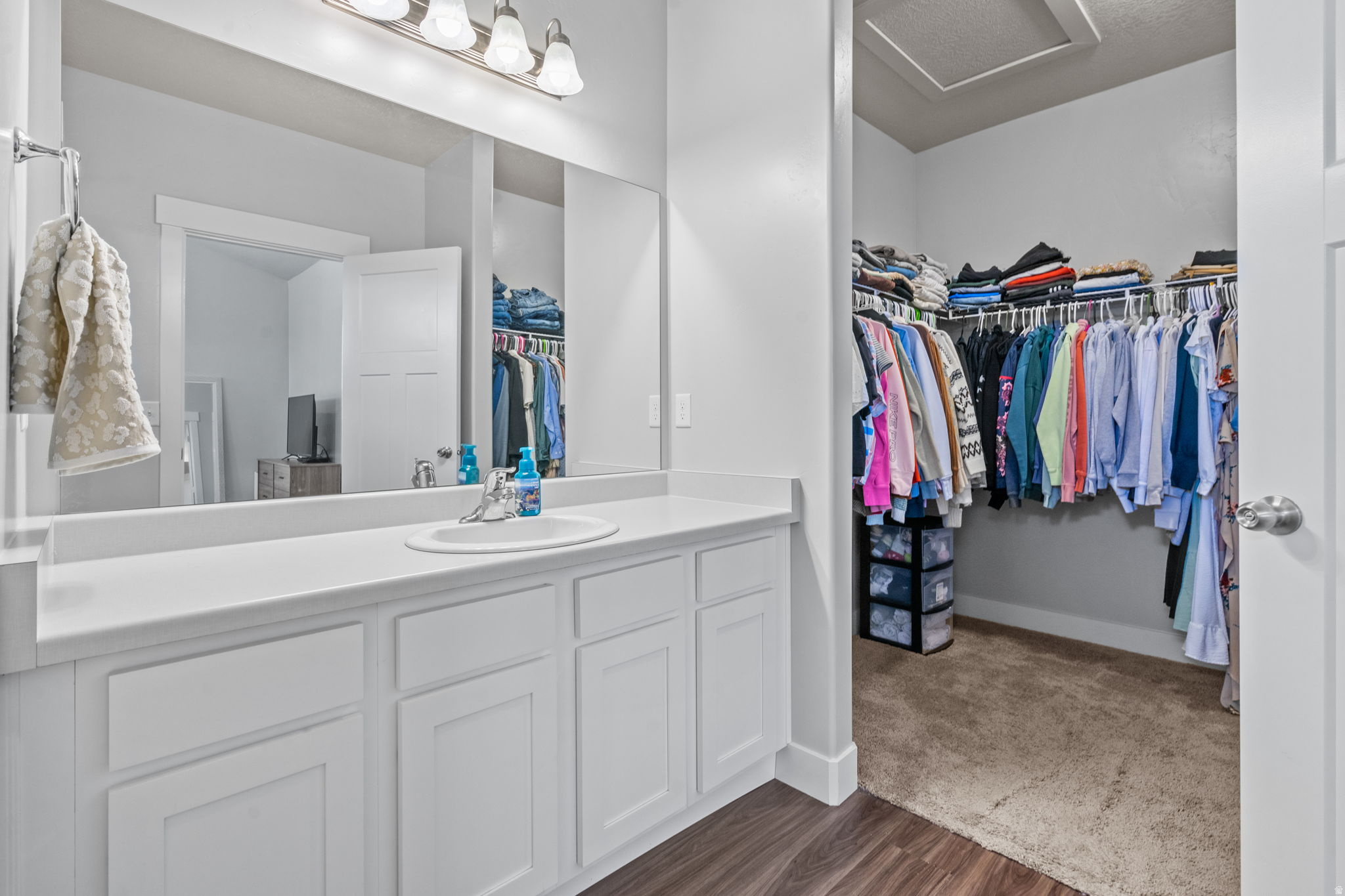 QUAILHILL - Residential