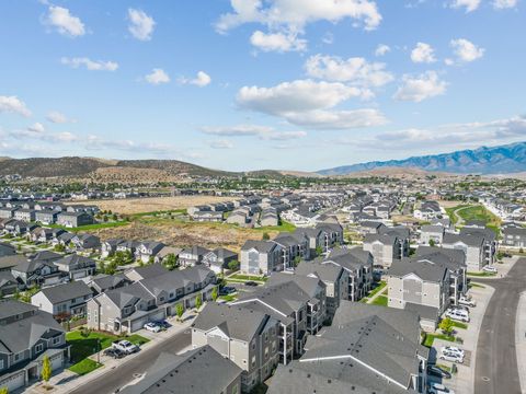 Tiny photo for 1776 W NEWCASTLE LN S #301, Saratoga Springs, UT 84045 (MLS # 2136437)