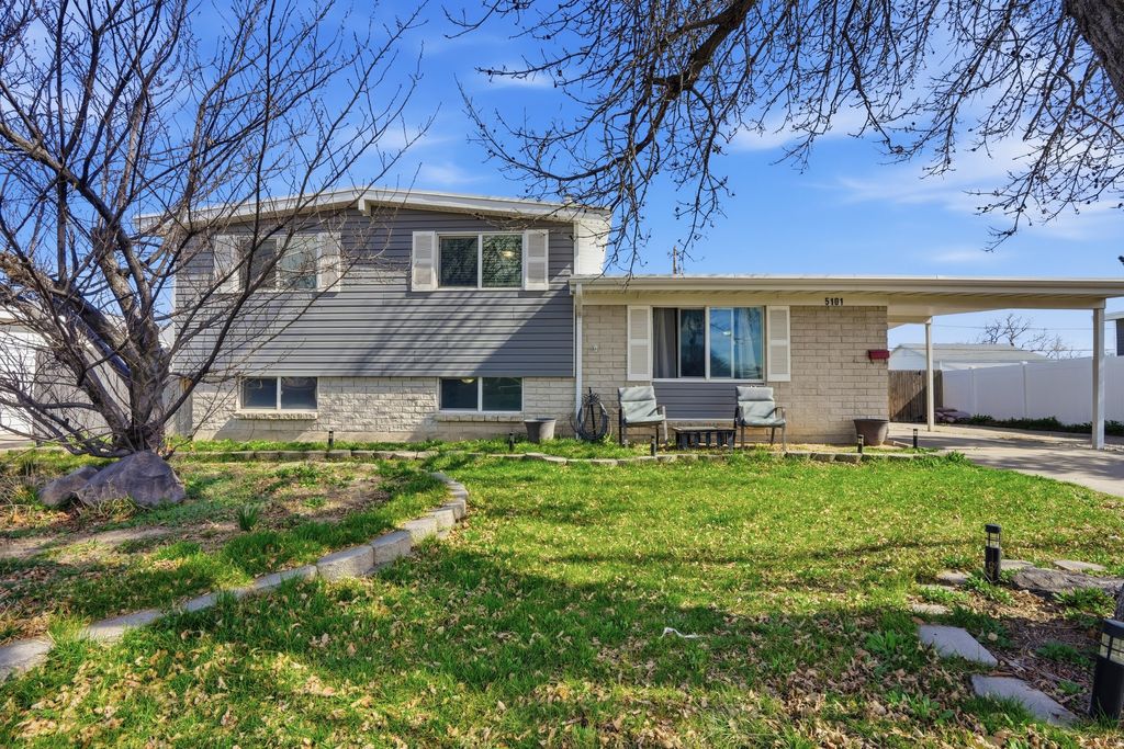Photo of 5101 LEISURE LN, Taylorsville, UT 84129 (MLS # 2144110)
