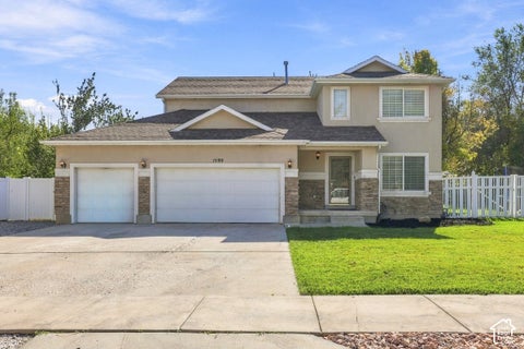 Photo of 1599 W DOWRY CT S, Taylorsville, UT 84123 (MLS # 2190486)