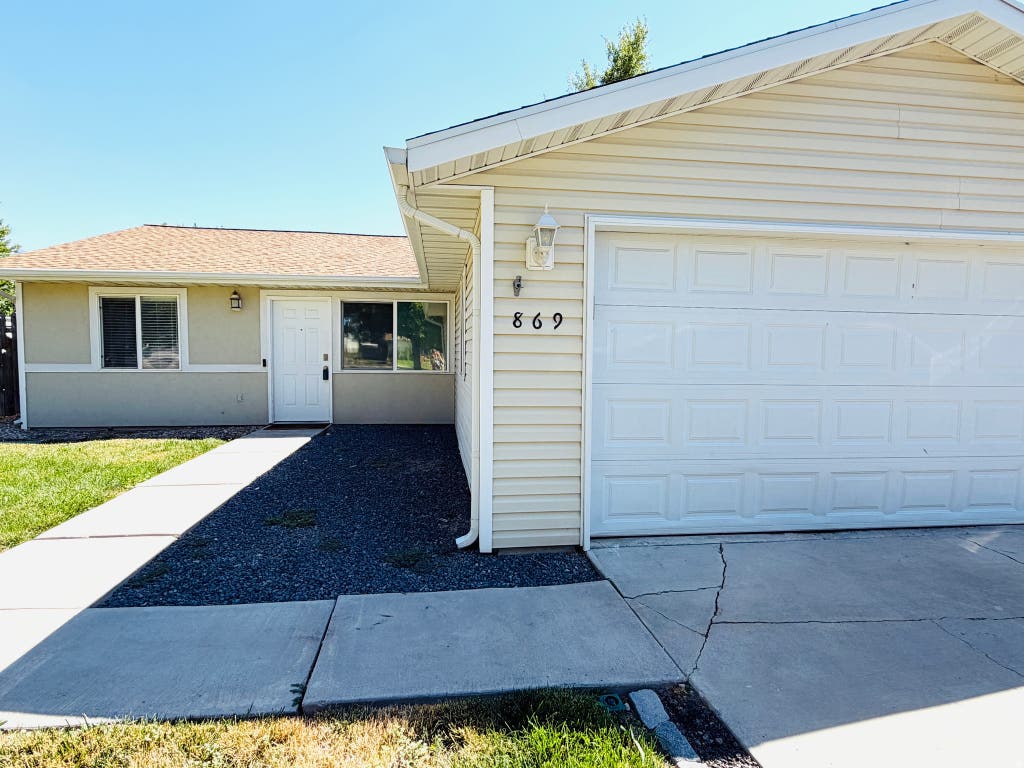 Photo of 869 E 1325 N, Ogden, UT 84404 (MLS # 2175954)