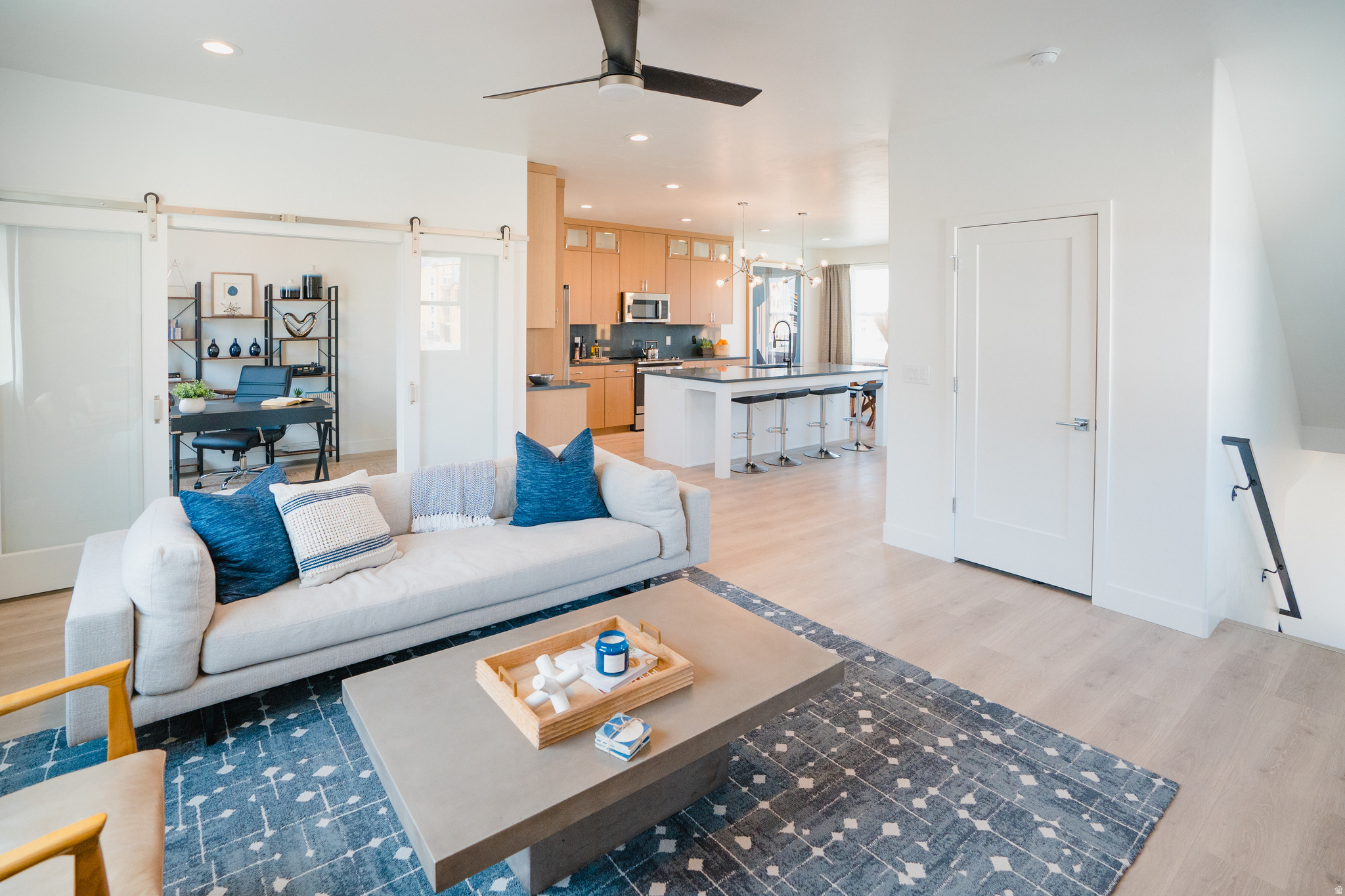 LAKESHORE LANDING - Residential