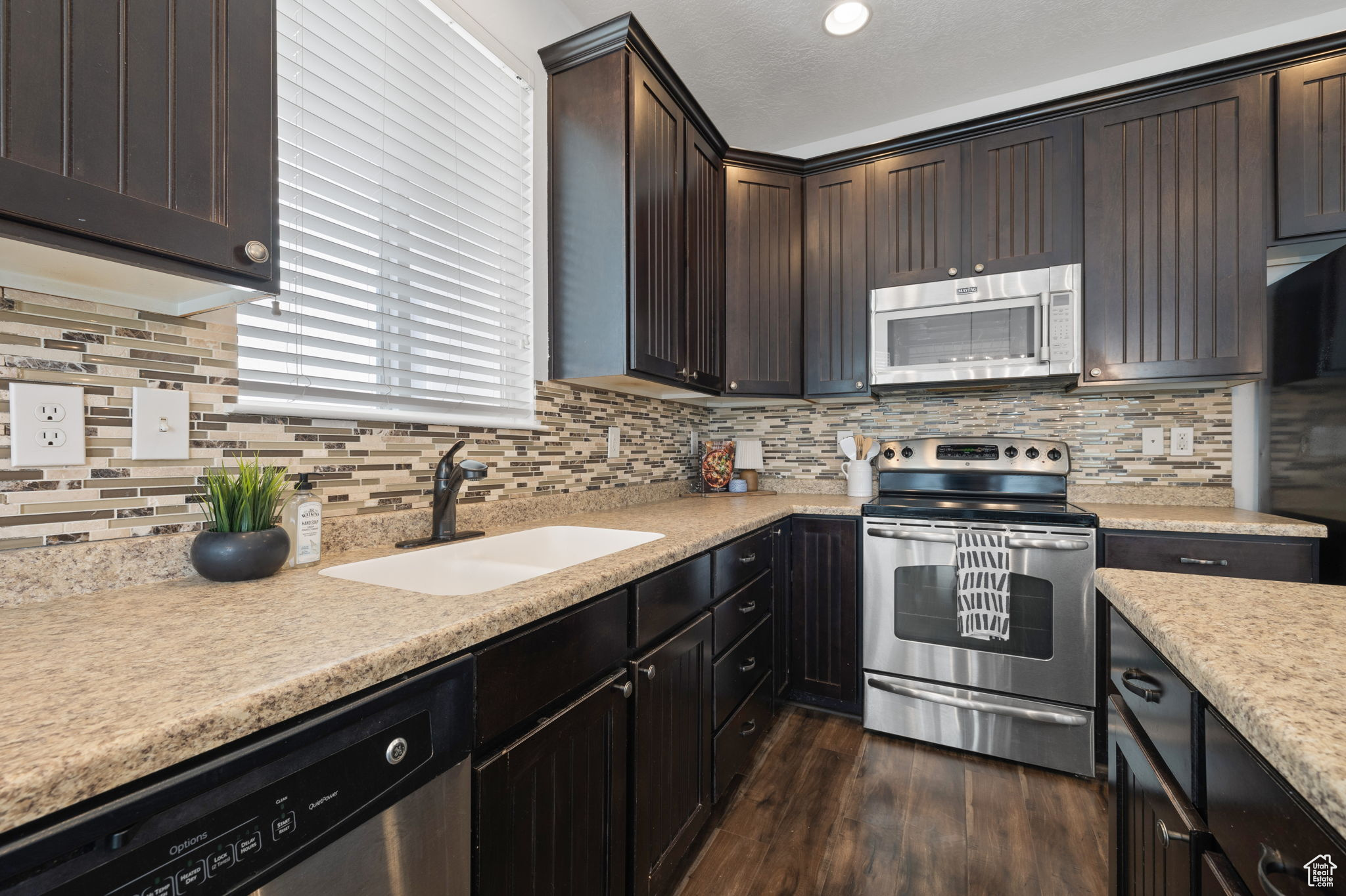 THANKSGIVING MEADOWS - Residential