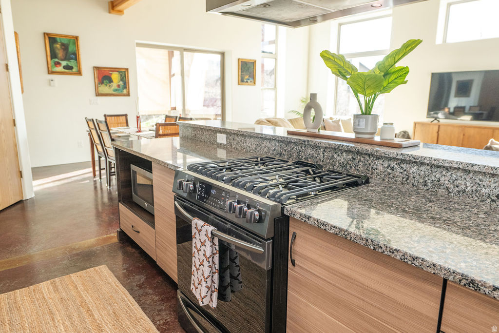 HIDDEN OAKS AT WOLF CREEK - Residential