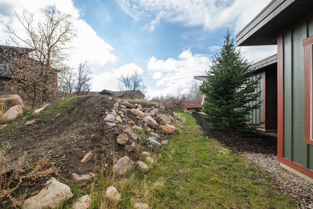 HIDDEN OAKS AT WOLF CREEK - Residential