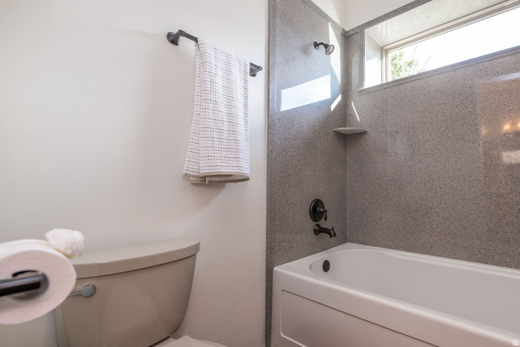 HIDDEN OAKS AT WOLF CREEK - Residential