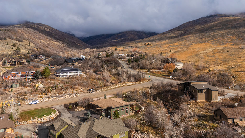 HIDDEN OAKS AT WOLF CREEK - Residential