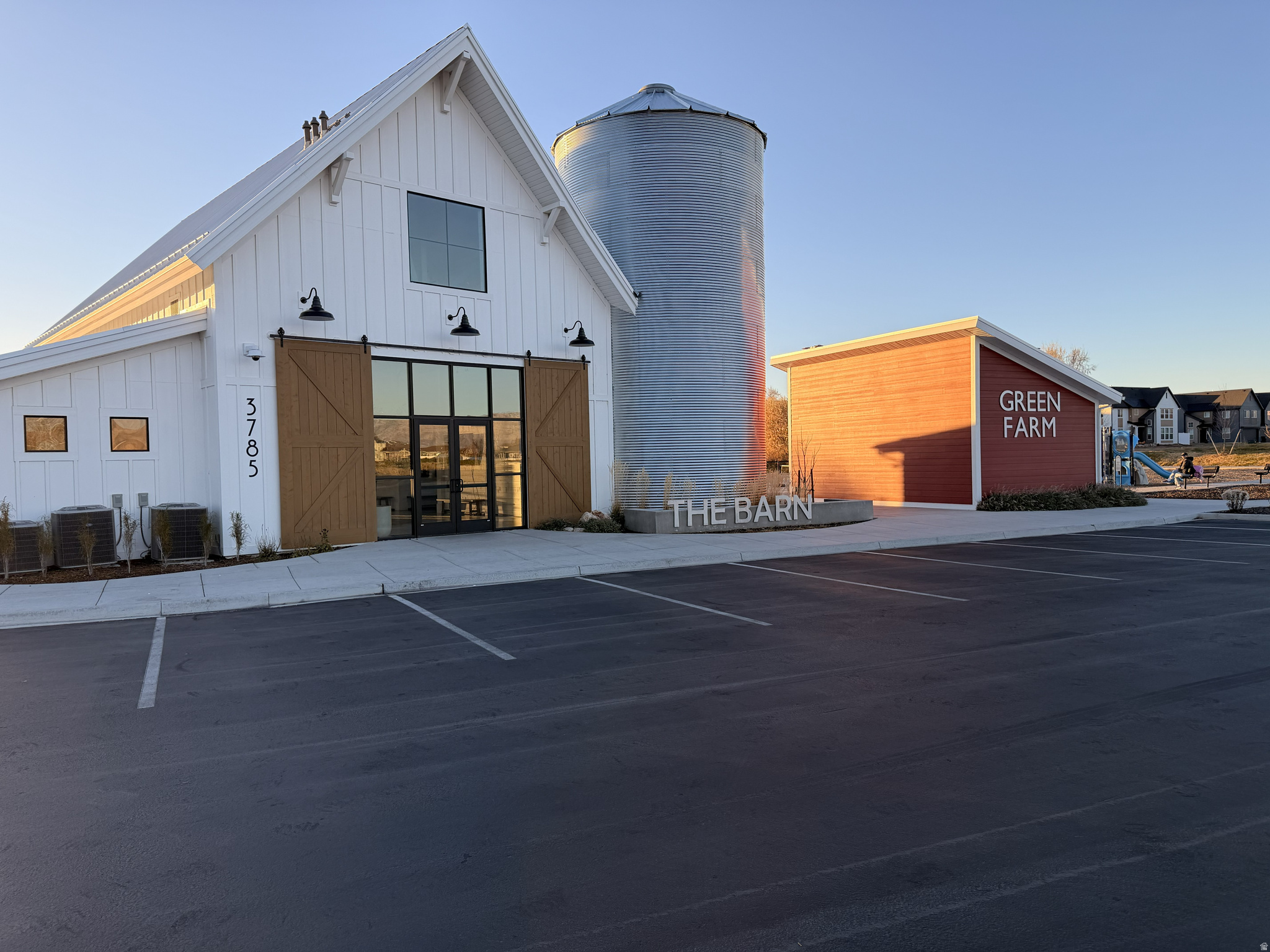 COURTYARD AT GREEN FARMS - Residential