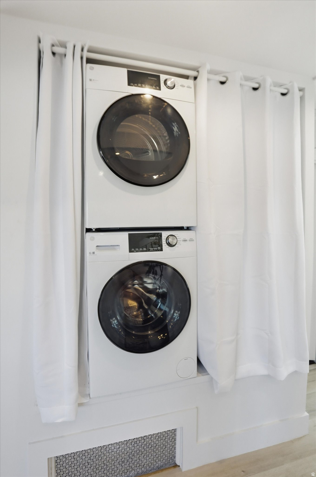 SALT LAKE CITY SURVE - Residential Lease