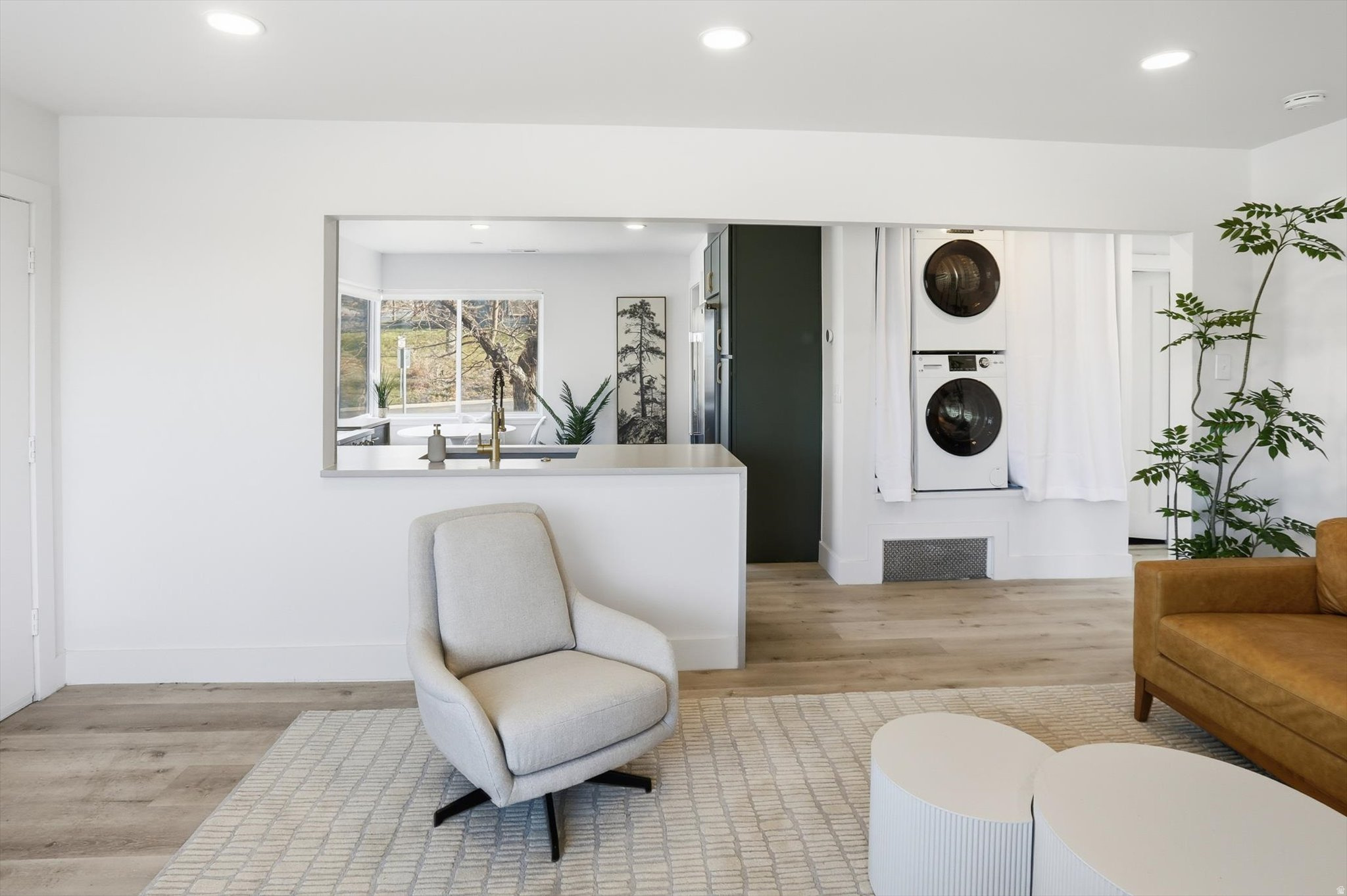 SALT LAKE CITY SURVE - Residential Lease