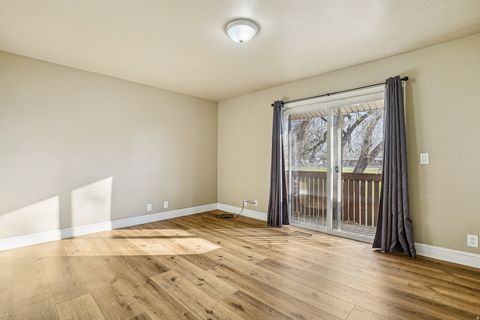 Tiny photo for 5993 S SULTAN CIR, Salt Lake City, UT 84107 (MLS # 2125649)