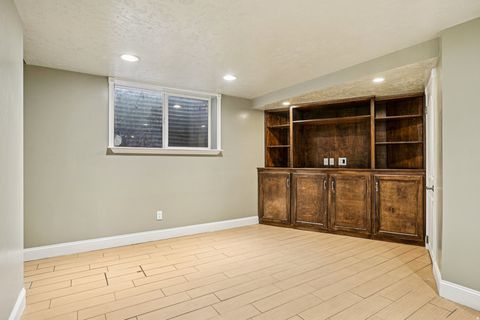 Tiny photo for 5993 S SULTAN CIR, Salt Lake City, UT 84107 (MLS # 2125649)